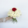 Bouquet Buenos Aires - roses blanches et rouges