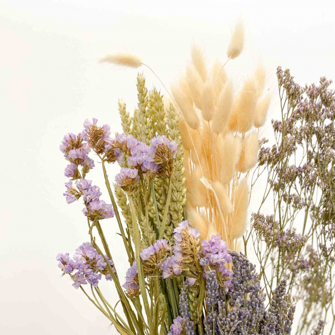Brassée de fleurs séchées lilas
