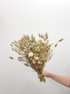 Bouquet artisanal de fleurs séchées